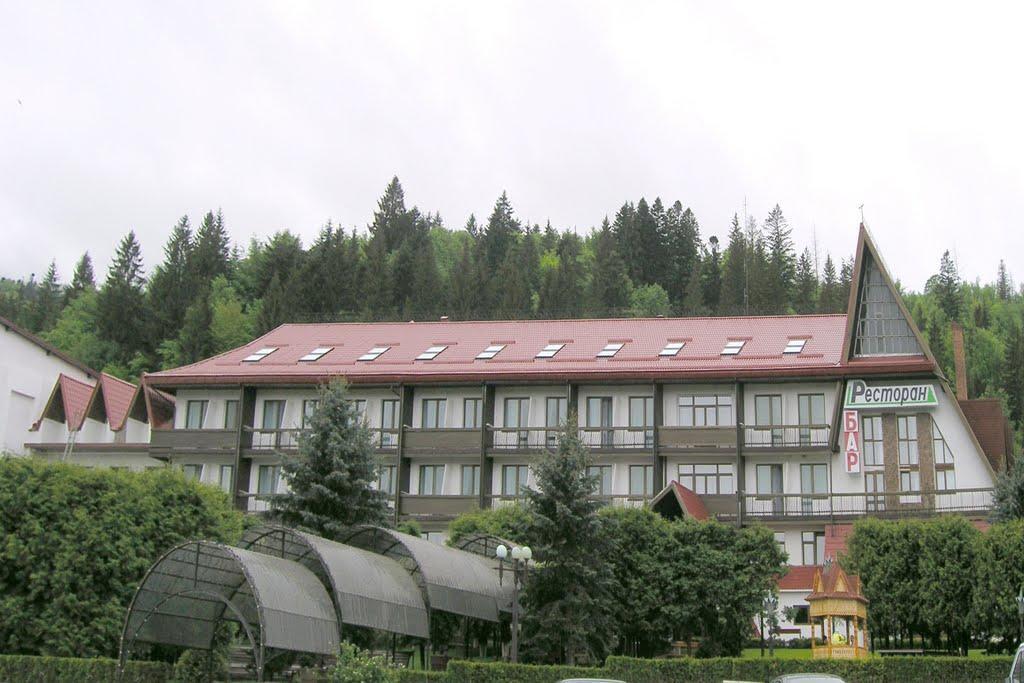 Hotel Karpaty Jaremtsche Exterior foto